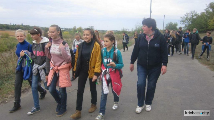 Краеведческий школьный проект «Дорогами освобождения Кривого Рога» посетил Искровку (ФОТО)