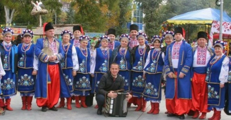 Приглашают покозаковать: на Покрову криворожан ожидает масштабный и веселый козацкий праздник