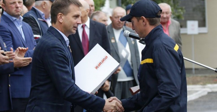 Лучшим спасателям Днепропетровщины вручили награды (фото)