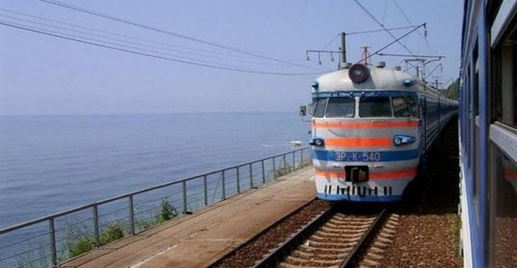 Поезд к морю: "Укрзалізниця" запускает дополнительные поезда через Кривой Рог