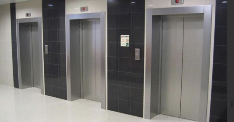 На сессии горсовета Кривого Рога приняли решение отремонтировать 70 лифтов