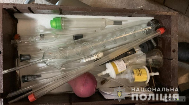 В Кривом Роге полицейские прекратили деятельность лаборатории по изготовлению наркотиков