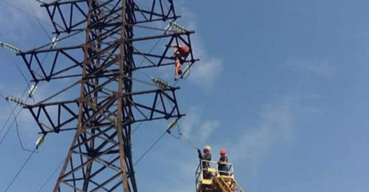 Селфи на электроопоре высокого напряжения может стоить жизни, - ГСЧС Днепропетровской области