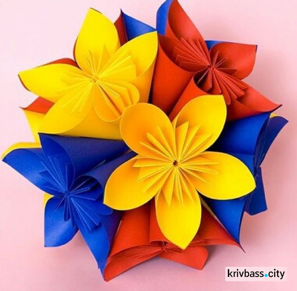 Криворожане упражнялись в изготовлении оригами по случаю года Японии в Украине (ФОТО)
