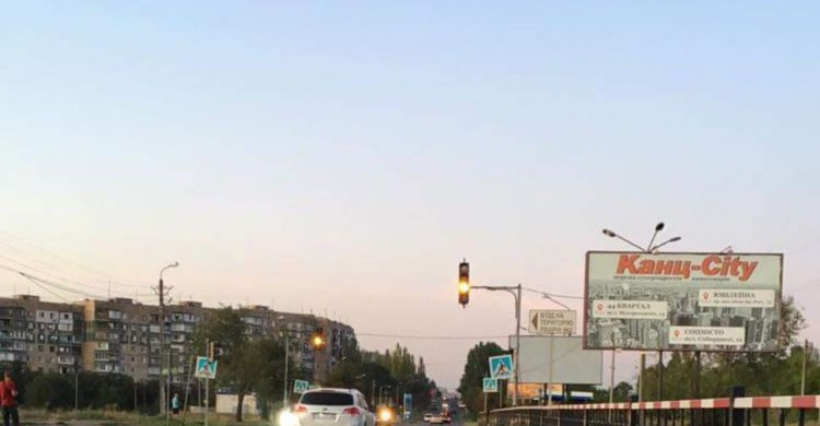 В Кривом Роге в районе "тысячки" включили светофор (фото)