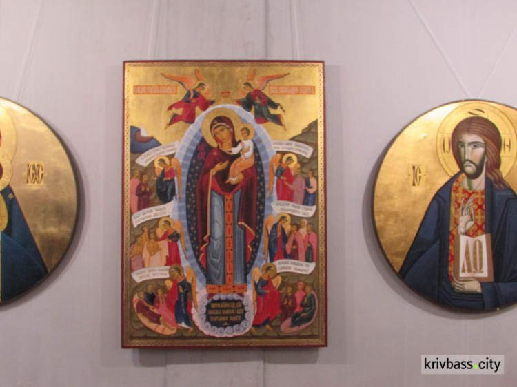 Иконопись сегодня: в Кривой Рог приехала выставка икон львовских мастеров