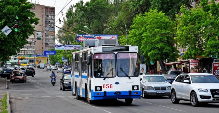 Троллейбусный маршрут №2 в Кривом Роге лишился одного из трёх выпусков