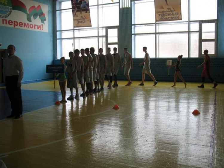 В Кривом Роге прошли общегородские соревнования по баскетболу (ФОТО)