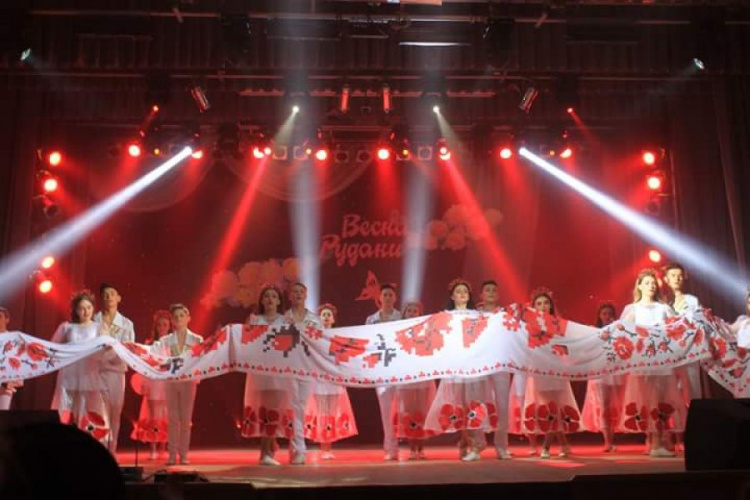 В Ингулецком районе Кривого Рога прошел фестиваль народного творчества "Весна Руданы" (ФОТО)