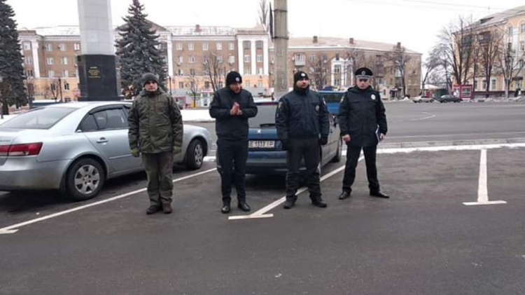 В Кривом Роге нацгвардейцы с правоохранителями в усиленном режиме будут охранять улицы (фото)