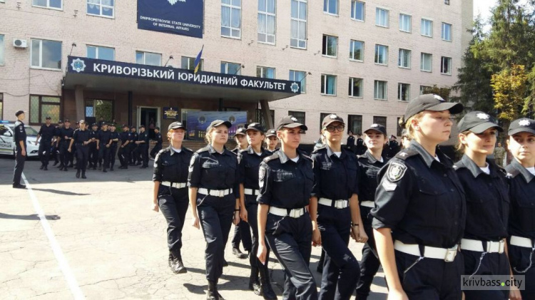 В Кривом Роге новобранцы пополнили ряды патрульных (ФОТО)
