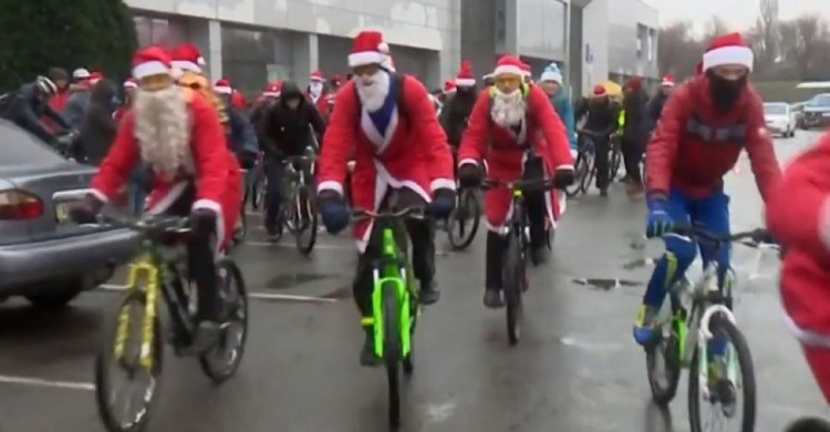В Кривом Роге состоится новогодний велопробег Дедов Морозов – с подарками!