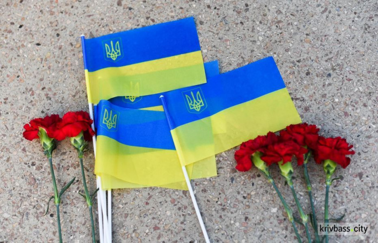 В Центрально-Городском районе на День независимости возложили цветы к памятникам