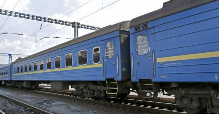 Відзавтра Придніпровська залізниця збільшує обсяги приміського пасажирського руху через Кривий Ріг