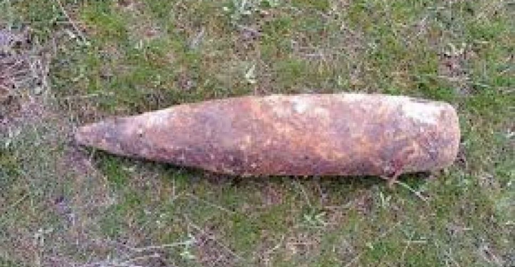 В Кривом Роге мужчина нашел артиллерийский снаряд