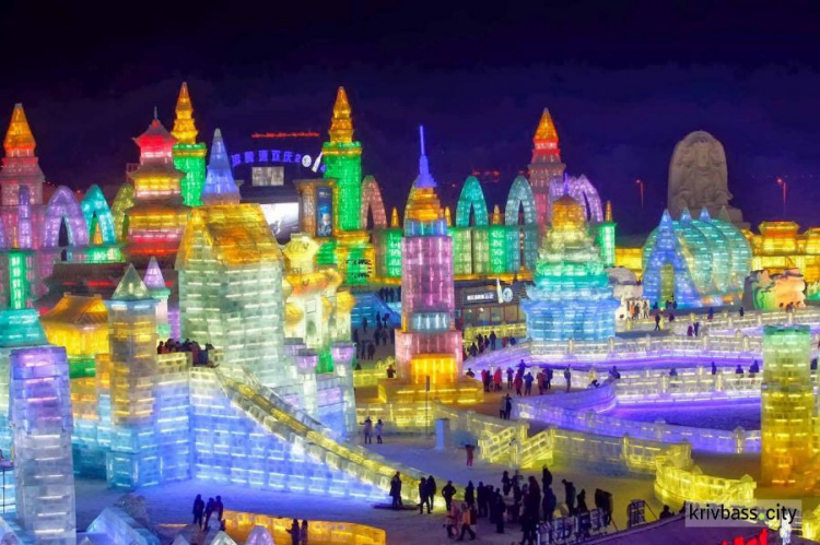 В Китае создали гигантский ледяной город (ФОТО+ВИДЕО)