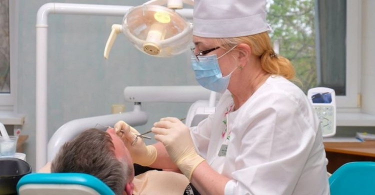 АТОвці Кривого Рогу можуть безкоштовно зробити імплантацію зубів