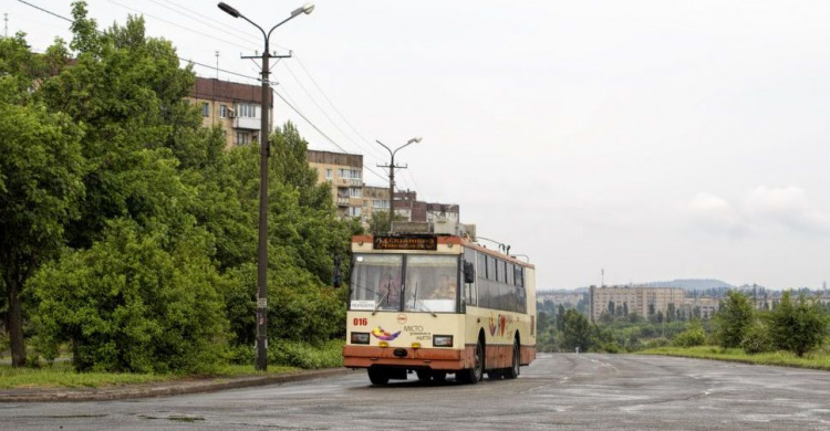 В Кривом Роге жители требуют продлить троллейбусный маршрут №24 к микрорайону Всебратское-2