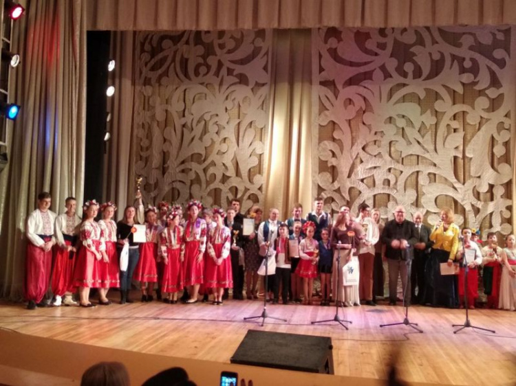 Криворожане вернулись с международного фестиваля народной музыки победителями (фото)