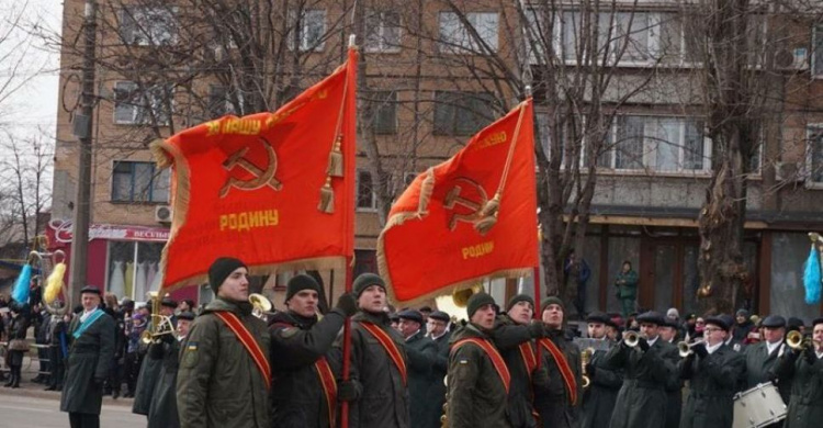 Командир нацгвардейцев в Кривом Роге понес наказание за использование советской символики