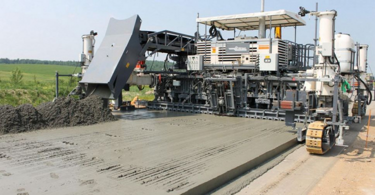 Дешево, но сердито: в Кривом Роге промышленное предприятие предлагает строить дороги из шлака