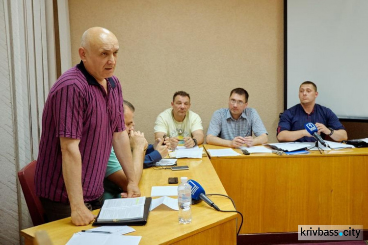 Теризбирком Кривого Рога инициировал процедуру отзыва 11 депутатов горсовета (ФОТО)
