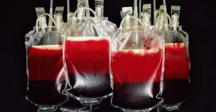 В Кривом Роге во время новогодних праздников резко сокращается запас донорской крови