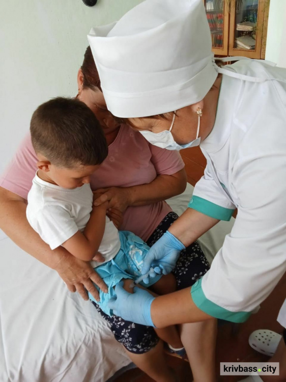 На Дніпропетровщині триває вакцинація дітей проти кору, паротиту та краснухи: адреси пунктів щеплення