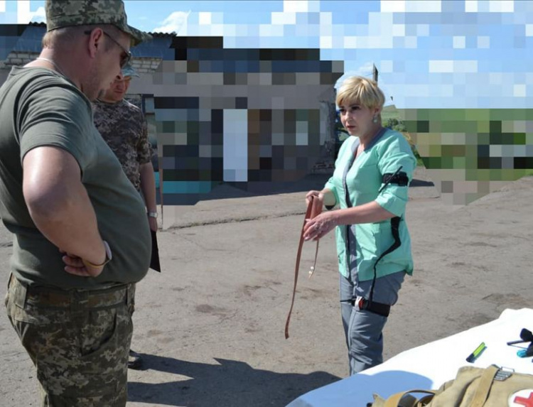 Бойцы 17-й танковой бригады Кривого Рога учились оказывать медицинскую помощь на поле боя (фото)