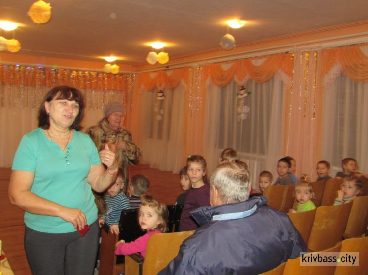 Медики детям: в Кривом Роге коллектив "тысячки" оказал помощь детям-сиротам (фото)