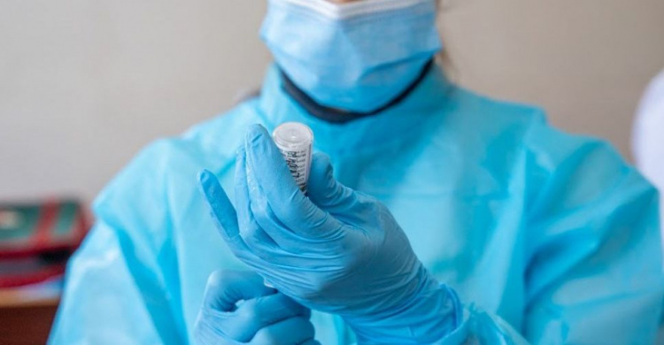 На Дніпропетровщині вакцинували від коронавірусу майже п’ять тисяч мешканців віком 65+