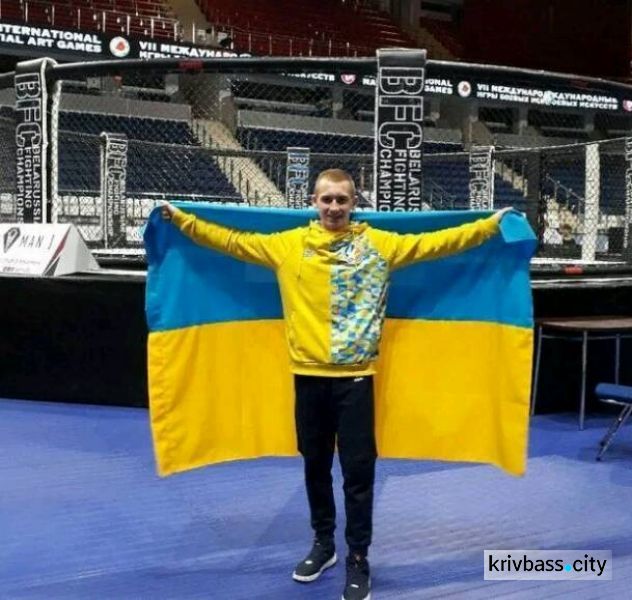 Криворожанин привёз "серебро" с Чемпионата мира по смешанным единоборствам