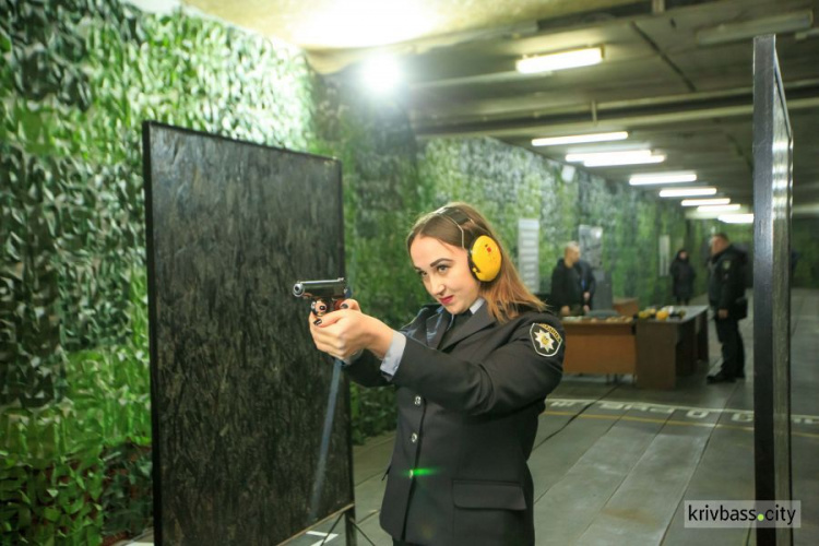 Зарубежный эксперт высоко оценил условия подготовки будущих полицейских в Кривом Роге (фото)