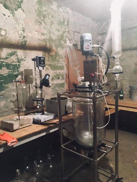 В Кривом Роге выявили лабораторию, в которой изготавливали 5 видов наркотиков (фото)