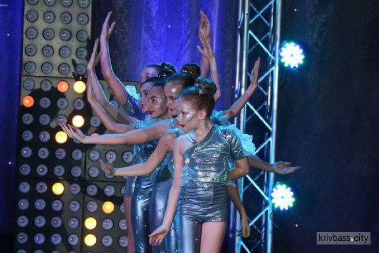 Криворожский танцевальный коллектив вернулся с Международного фестиваля победителями (ФОТО)