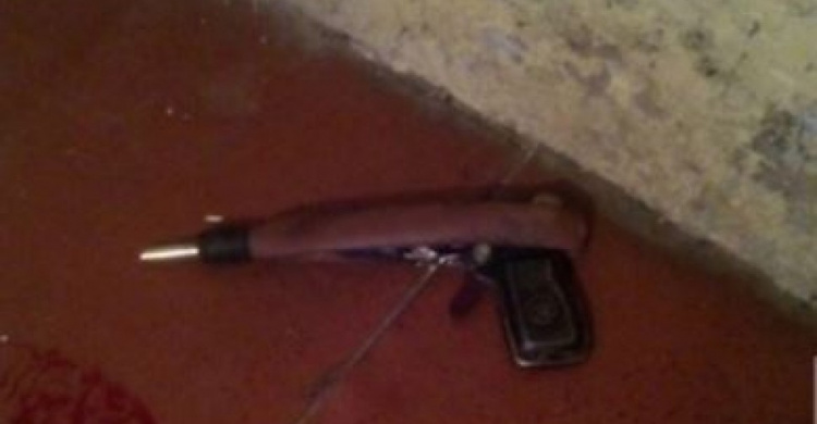 Житель Кривого Рога хотел покончить жизнь самоубийством, выстрелив себе в голову из самодельного пистолета (ФОТО)