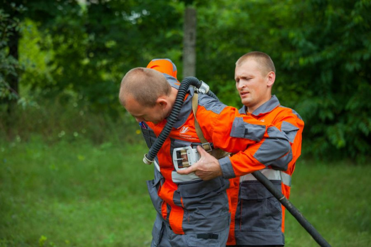 Специалисты Кривого Рога приняли участие во Всеукраинских соревнованиях аварийных служб (ФОТО)