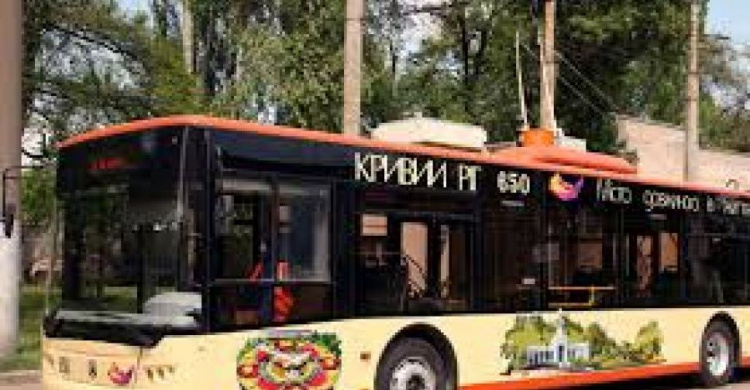 В Кривом Роге жители требуют пустить троллейбус в сторону Саксаганского района