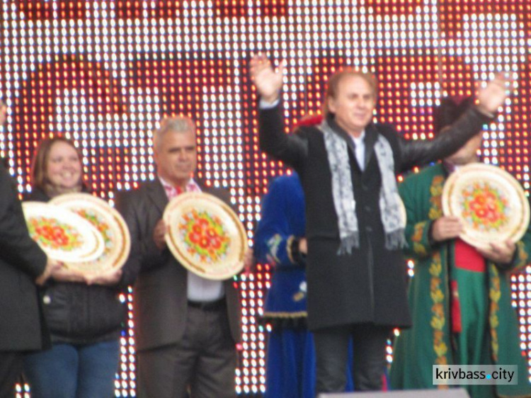 В Кривом Роге состоялся 1-й Международный фестиваль казацкой песни (ФОТОРЕПОРТАЖ)