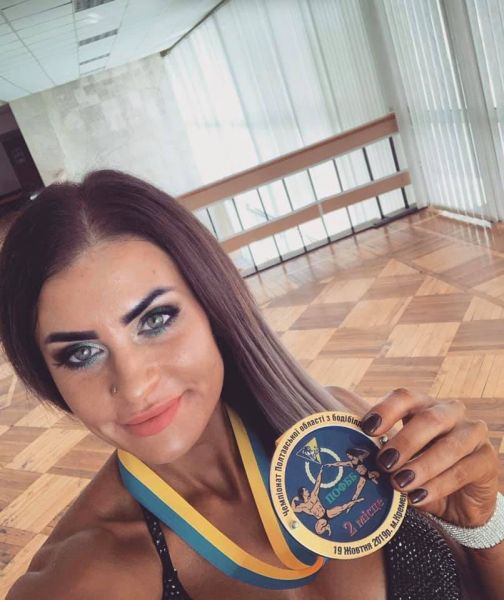 Криворожанка завоевала серебро на чемпионате по бодибилдингу (фото)