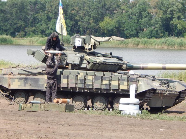 Танковый экипаж танкистов 17-й ОМТБр Кривого Рога стал лучшим в Украине (фото)
