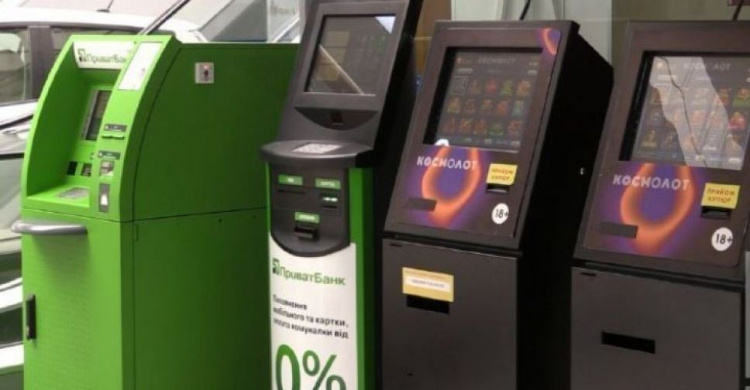 В одном из развлекательных центров Кривого Рога обнаружили игровые автоматы (ФОТО)