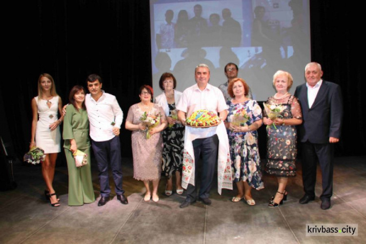 Предпринимателей Кривого Рога накануне профессионального праздника поздравила мэрия (ФОТО)