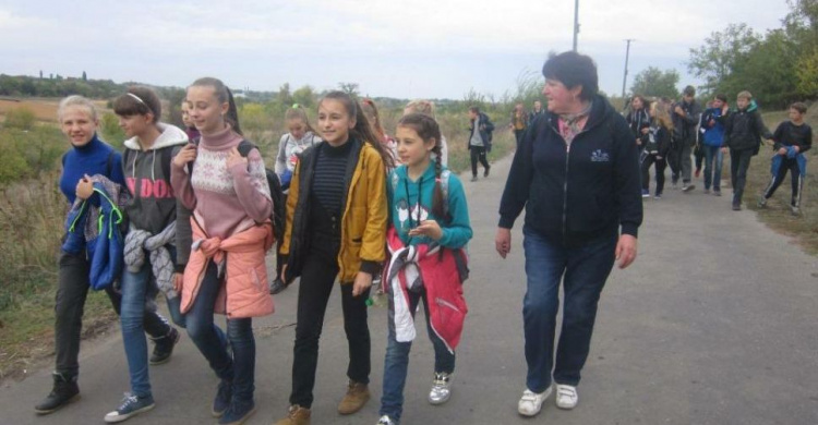 Краеведческий школьный проект «Дорогами освобождения Кривого Рога» посетил Искровку (ФОТО)