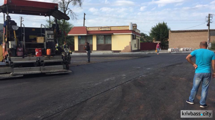 Масштабный ремонт улицы Толстого в Кривом Роге вышел на финишную прямую (ФОТО)