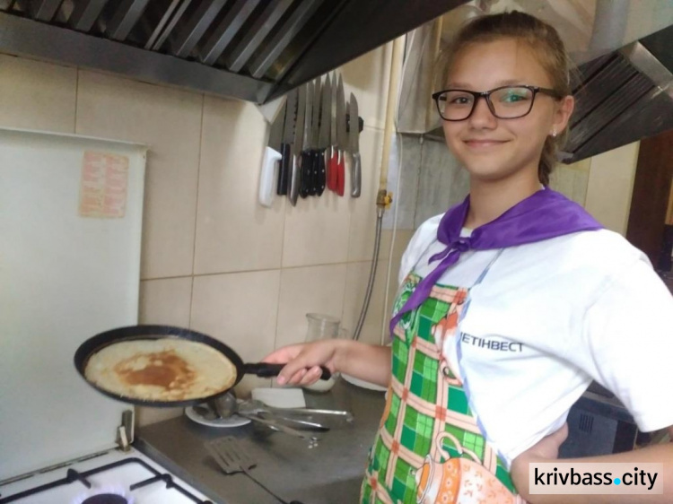 Школьники Кривого Рога учились готовить любимые блюда и осваивали азы бизнеса (ФОТО)