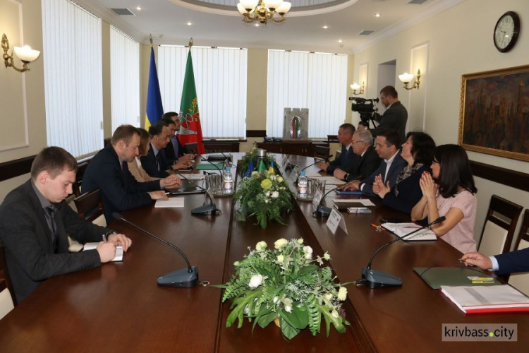 Посол ЕС в Украине отметил перспективы сотрудничества с Кривым Рогом