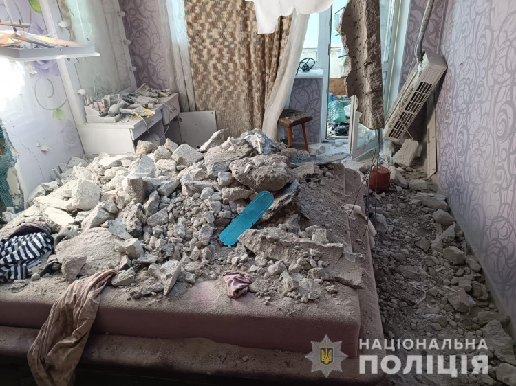 Уночі росіяни зруйнували більше ніж 20 багатоповерхівок на Нікопольщині (ФОТО)