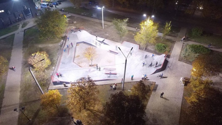 Социальные инвестиции Метинвеста в Кривом Роге: в Ингульце - новые сквер и скейт-парк