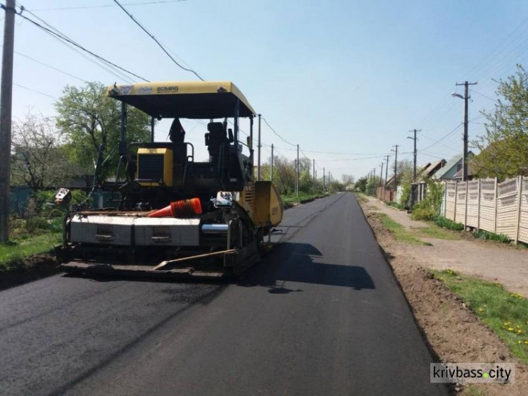 В Кривом Роге продолжаются работы по ремонту дорог (ФОТОФАКТ)